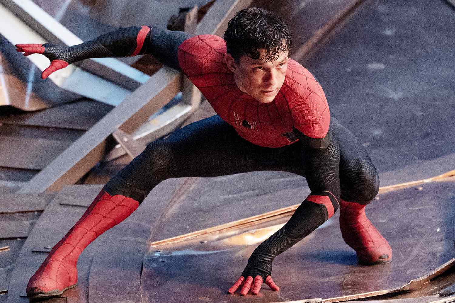 tom-holland-SPIDER-MAN