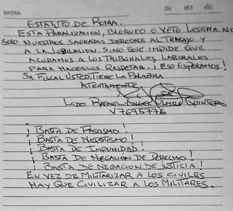 Olmos considera que es mejor civilizar a los militares que militarizar a los civiles