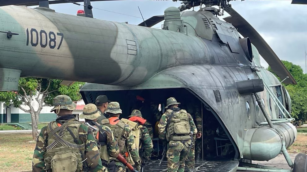 Fuerzas militares de EEUU durante uno de los ejercicios de preparación contra carteles del narcotráfico copia