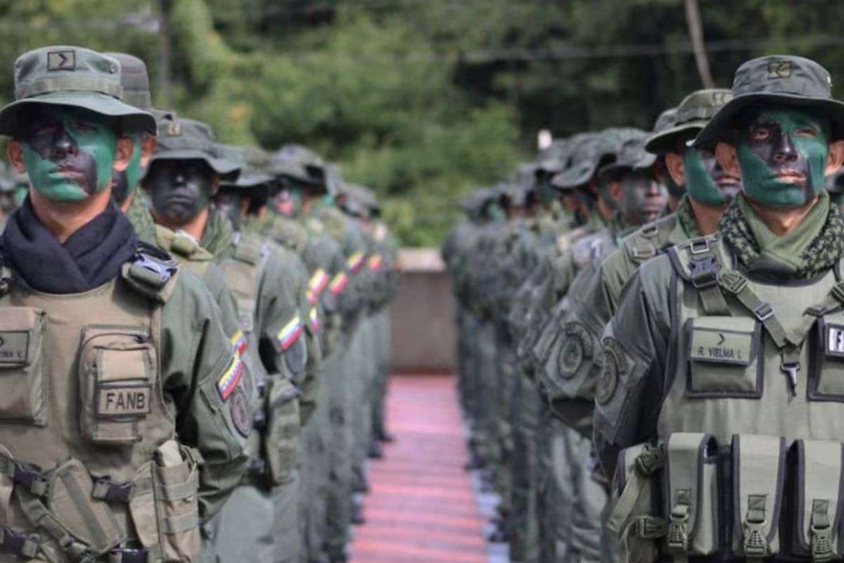 Sebastiana Barráez | Cientos de militares venezolanos retirados rechazaron cualquier solución política que ignore el triunfo de Edmundo González Urrutia