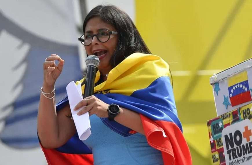 Delcy Rodríguez denuncia la captura de mercenarios y alerta de ataque desde la frontera