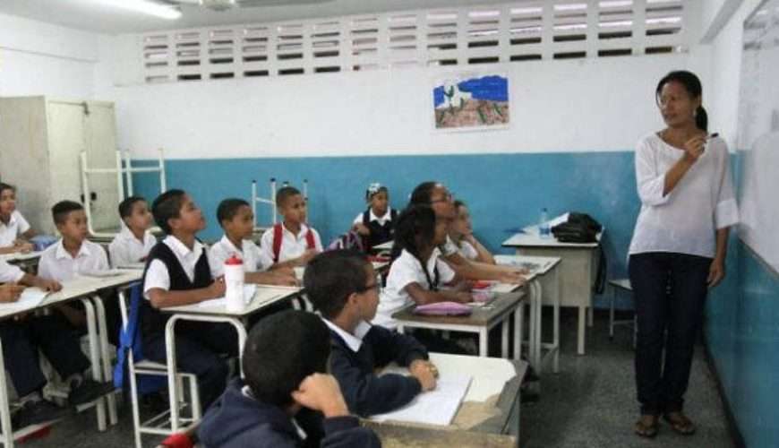 Maestros exigen Bono Navideño de 400 dólares