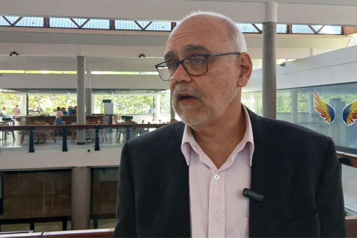 ¡Alarmante! Aguinaldo de profesores universitarios se desploma 90%