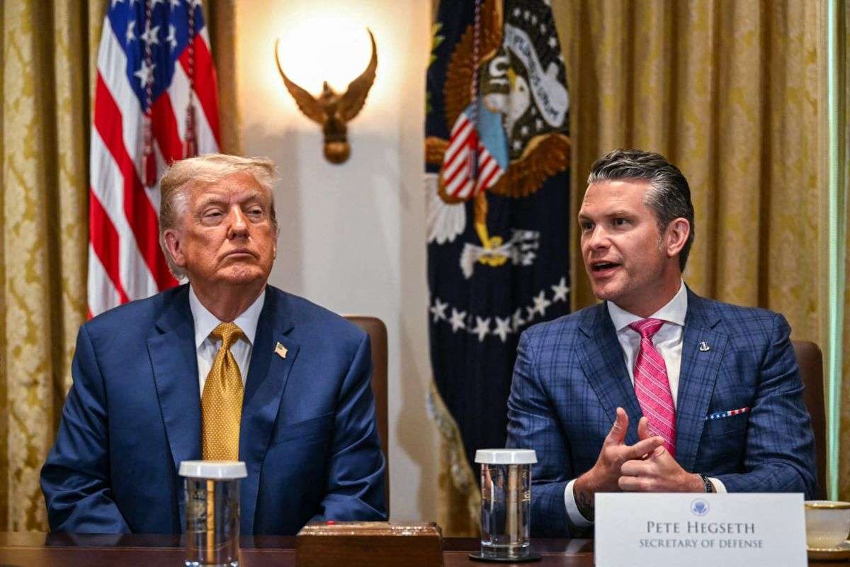 Trump evalúa opciones militares para atacar Venezuela