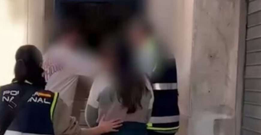 Detenida en España prófuga del Tren de Aragua reclamada por Chile