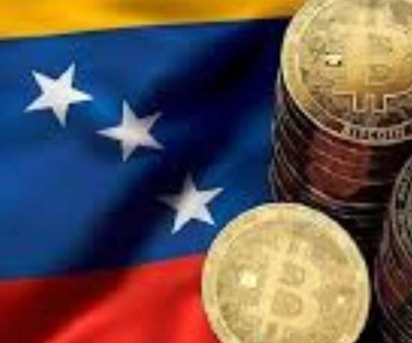 Exchanges globales impulsan tarjetas recargables de criptomonedas para consumo directo en Venezuela