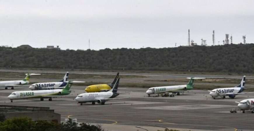 IATA expresa preocupación por suspensión de permisos a aerolíneas en Venezuela