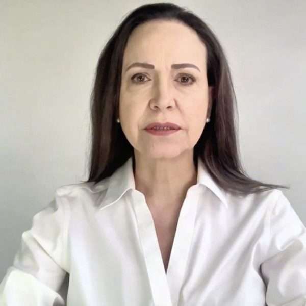 María Corina Machado convoca aMaría Corina Machado denuncia cierre del espacio aéreo para impedir su regreso a Venezuela"