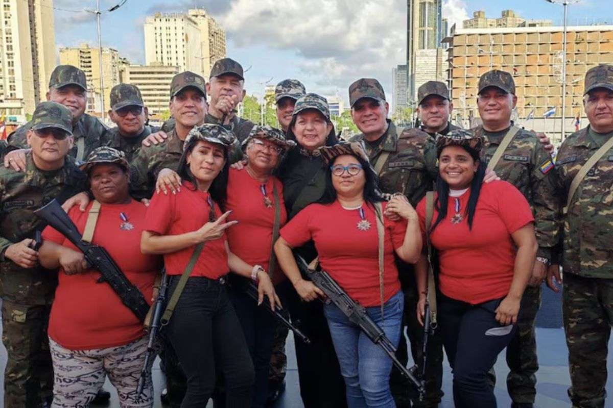 Sebastiana Barráez | La verdad detrás de la incorporación de jóvenes al ejército venezolano: “Esos no son soldados”
