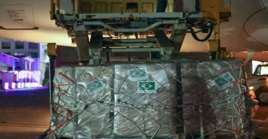 Venezuela recibe 30 toneladas de insumos médicos de Brasil para pacientes renales