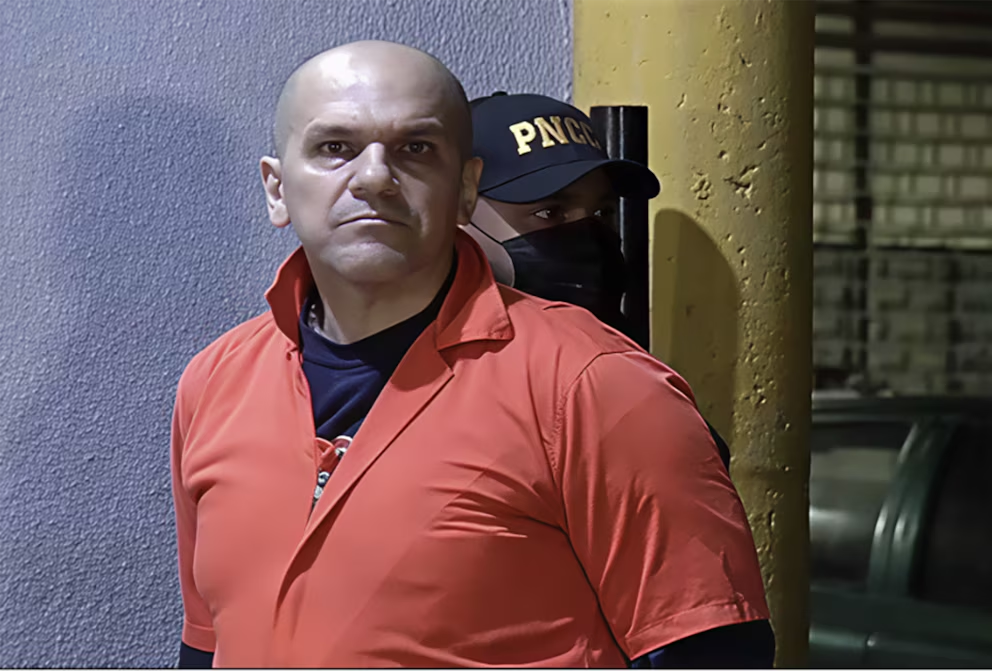 El juez José Macsimino Márquez García fue detenido después por una red de extorsión en al Operación Caiga quien Caiga