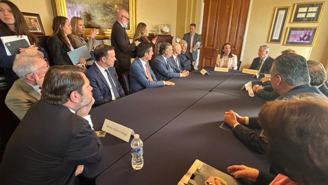 María y los senadores