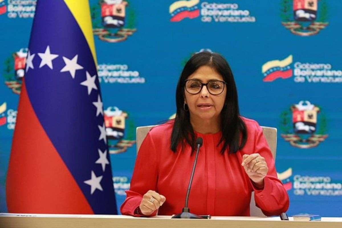 Enrique Ochoa Antich | Por qué apoyo al gobierno de Delcy