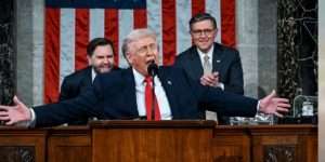 Donald Trump vuelve a arremeter contra la inmigración&hellip;