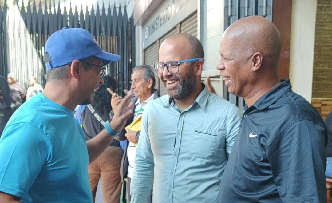 Dirigentes y expresos políticos exigen discusión abierta sobre la ley de Amnistía desde el Palacio de Justicia