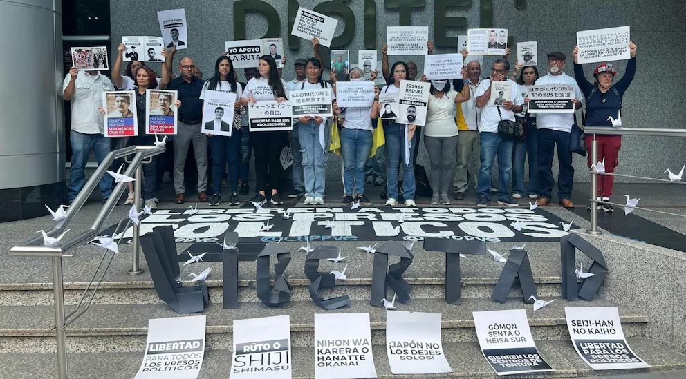 Aunque cientos de presos han sido liberados, hay más de 600 aún tras las rejas