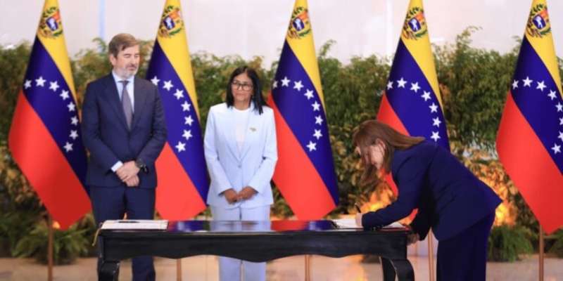 Delcy Rodríguez y Repsol firman acuerdos estratégicos para impulsar el sector hidrocarburos