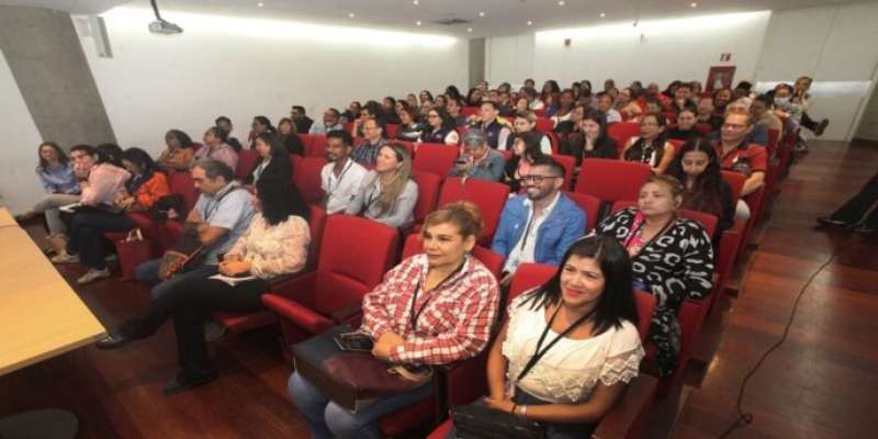 UCAB impulsa el regreso al libro físico y la escritura a mano en el VII Congreso de Innovación Educativa