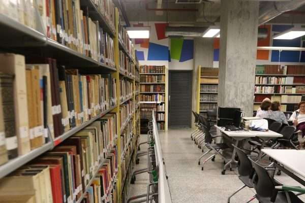 Resiliencia literaria: Venezuela celebra el Día del Libro con el reto de democratizar la lectura