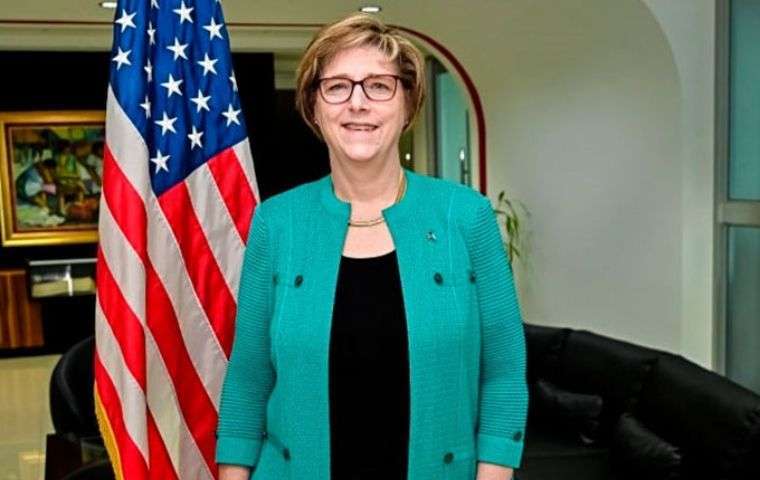 Casa Blanca desmiente cambios | Laura Dogu lidera la Embajada de Estados Unidos en Venezuela