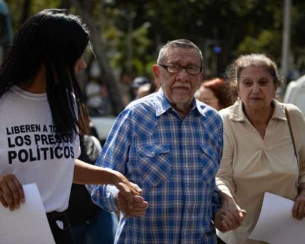Urgente: Jesús Armas solicita solidaridad para salvar la vida de su padre