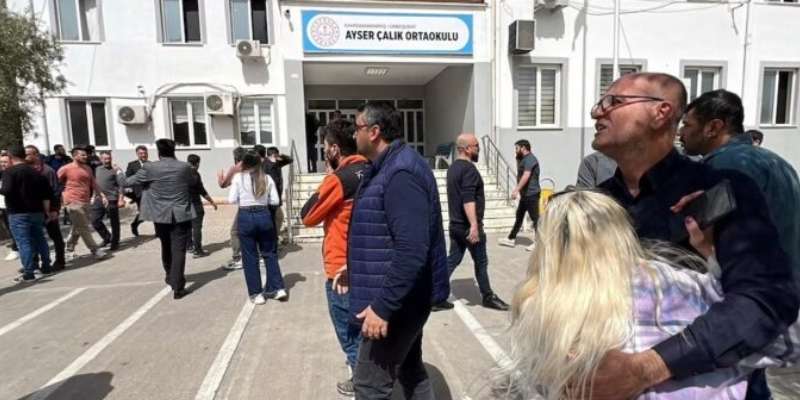 Un alumno de 16 años mata a cuatro personas e hiere a veinte en&hellip;