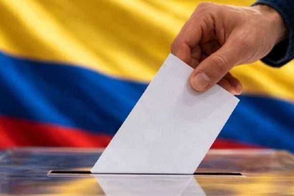 Material electoral para presidenciales de Colombia llega a Venezuela para el voto de 179.000 ciudadanos