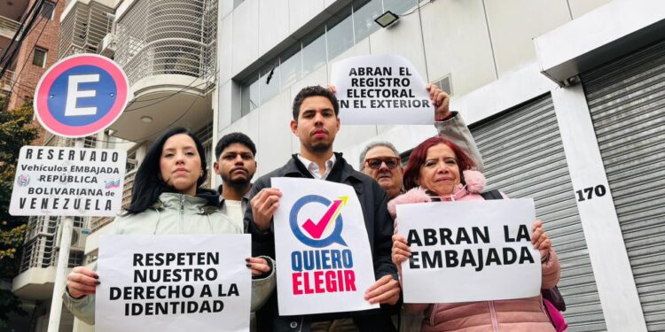 Venezolanos en Argentina exigen reapertura de la embajada y la habilitación del registro electoral en el exterior