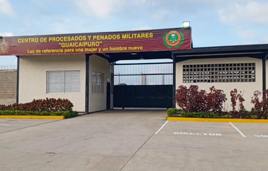 Familiares denuncian huelga de hambre y tratos degradantes en Fuerte Guaicaipuro