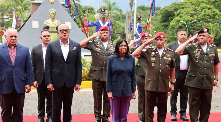 Delcy Rodríguez felicita al presidente electo Abelardo De La Espriella y proyecta una «nueva Venezuela»