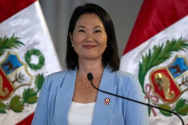 Keiko Fujimori asume la Presidencia de Perú y marca el retorno del fujimorismo tras reñidas elecciones