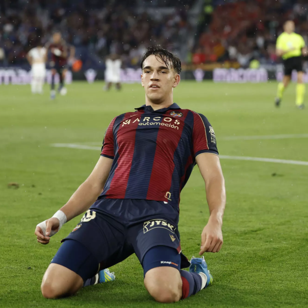 Real Madrid ficha a Carlos Espí y refuerza su ataque para la temporada