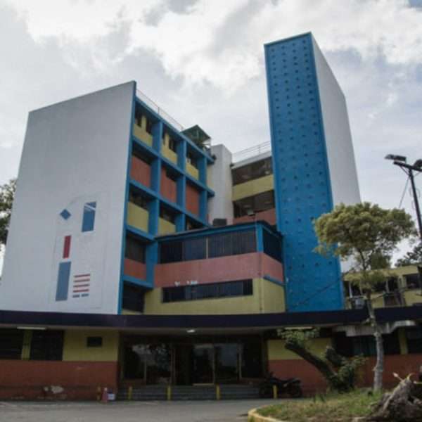 hospitales caracas sismos