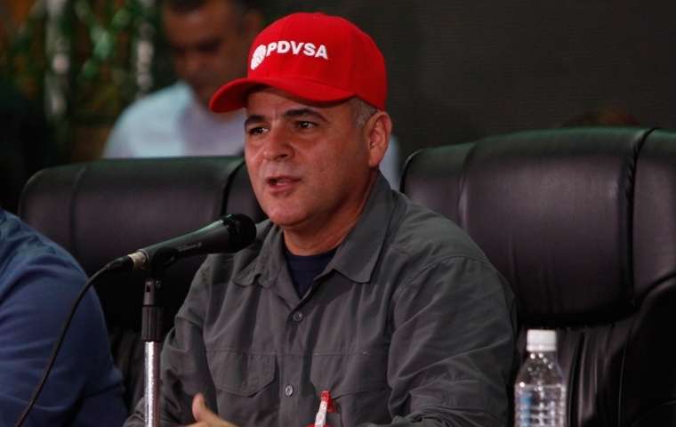 "Vergonzoso": Exministro chavista cuestiona el pacto energético de Delcy Rodríguez y Trump
