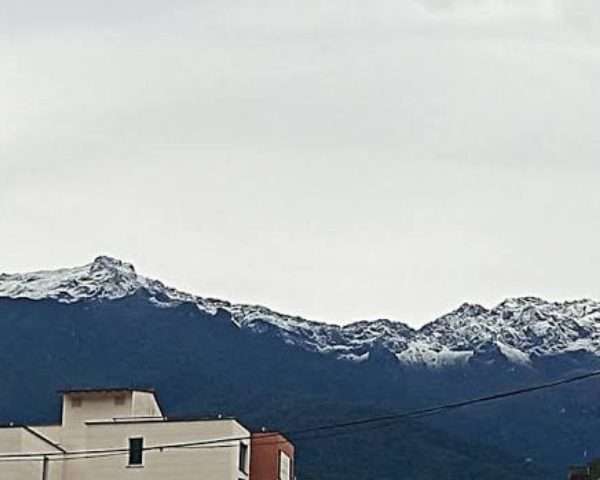 Redes sociales celebran la majestuosa nevada registrada este domingo 23 de agosto en el Pico Espejo