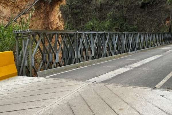 Vecinos alertan sobre el riesgo de colapso en el puente El Golf de Carrizal por intensas lluvias