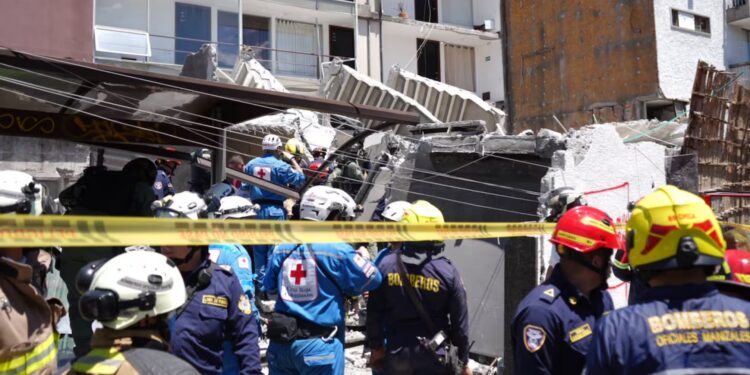 Aumenta a 169 la cifra de muertos tras el terremoto de magnitud 7,4 en Colombia
