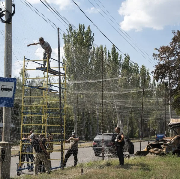 Misil ruso causa diez muertos en Járkov en medio de intensos ataques con drones en Ucrania y Rusia