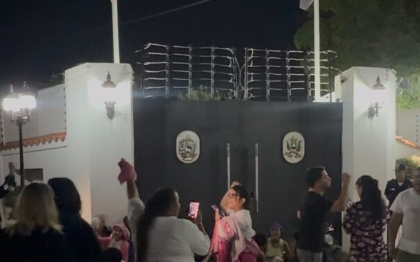 Habitantes de Maracaibo protestan ante la residencia del gobernador por falla constante de electricidad