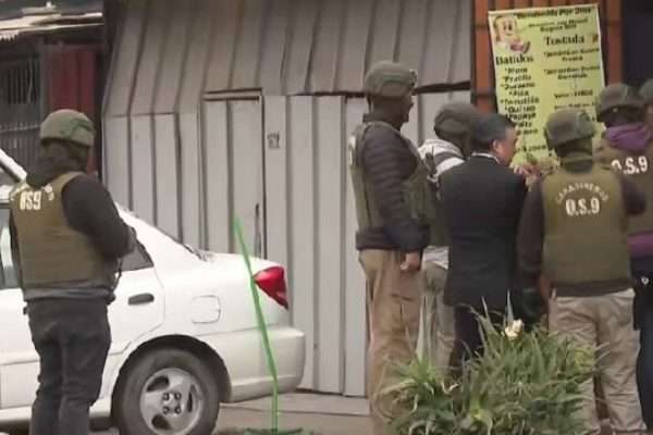 Comerciante venezolano termina herido gravemente tras defender a una mujer atacada por una turba en Chile