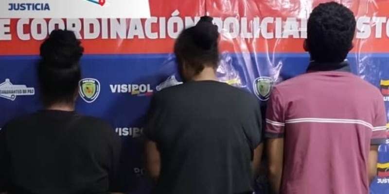 Policía de Charallave capturó tres personas hurtando juguetes íntimos y cosméticos en Farmatodo