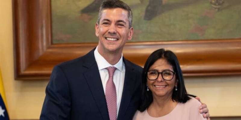 Delcy Rodríguez recibe a Santiago Peña para restablecer nexos diplomáticos con Paraguay