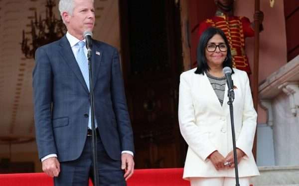 Delcy Rodríguez evade fijar la fecha de las elecciones presidenciales y condiciona el proceso electoral