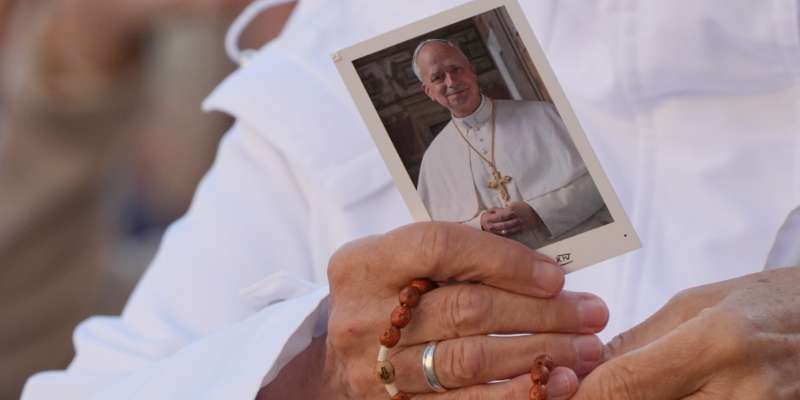 El papa León XIV muestra una constante mejoría de su salud tras su cirugía pulmonar