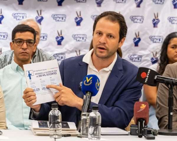 Cambio en Paz propone destinar el 10% de la renta petrolera para rescatar la educación venezolana