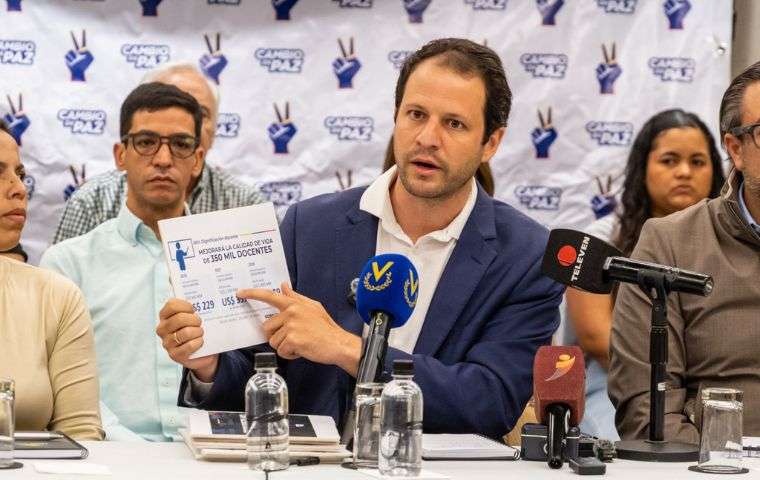 Cambio en Paz propone destinar el 10% de la renta petrolera para rescatar la educación venezolana