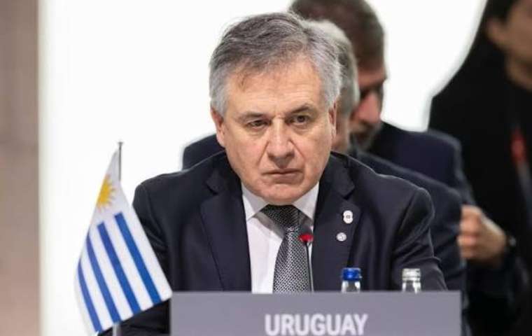 Canciller uruguayo califica de ilegítimo al régimen venezolano y exige elecciones libres