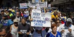 Trabajadores marcharán hacia Miraflores por salarios dignos y&hellip;