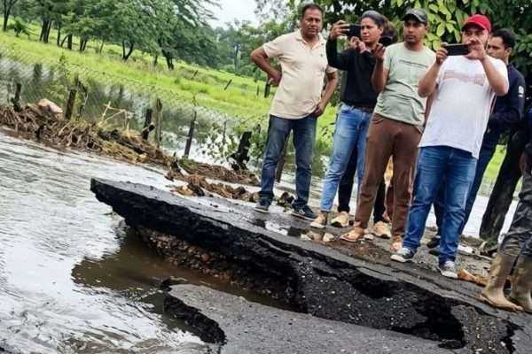Carretera se desploma en la Troncal 5 dejando interrumpido el paso vehicular entre Barinas y Táchira
