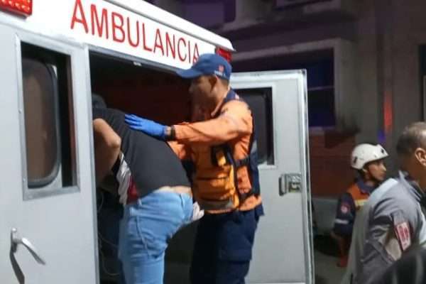 Intoxicación masiva deja 20 personas afectadas en Puerto Píritu tras consumir comida en convivencia